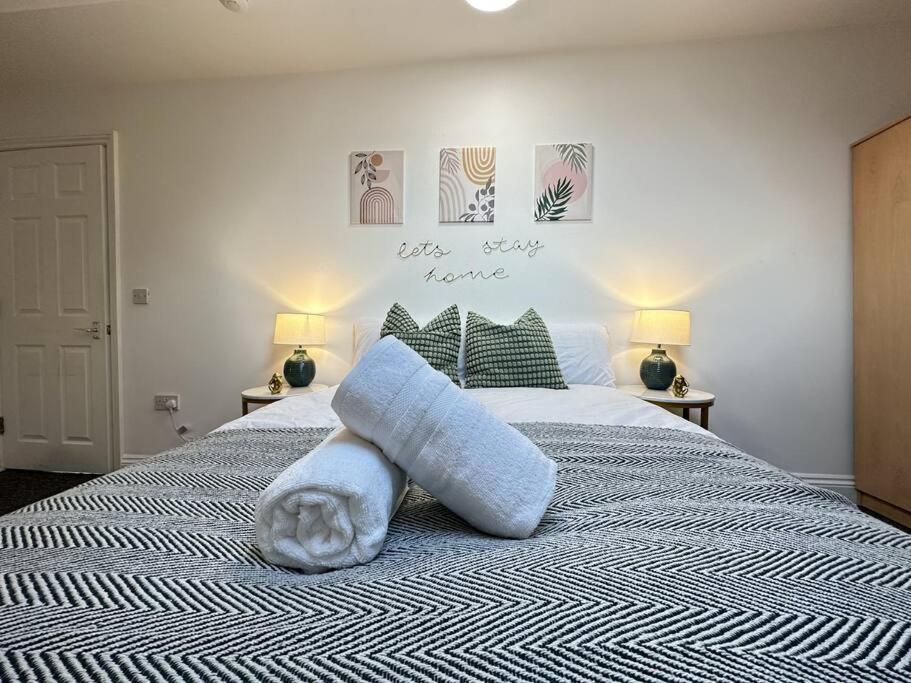 Cosy, Charming 2-bedroom Oasis *
